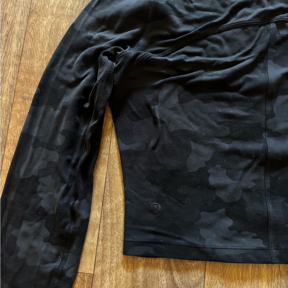 Lululemon Black Camouflage Long Sleeve Top